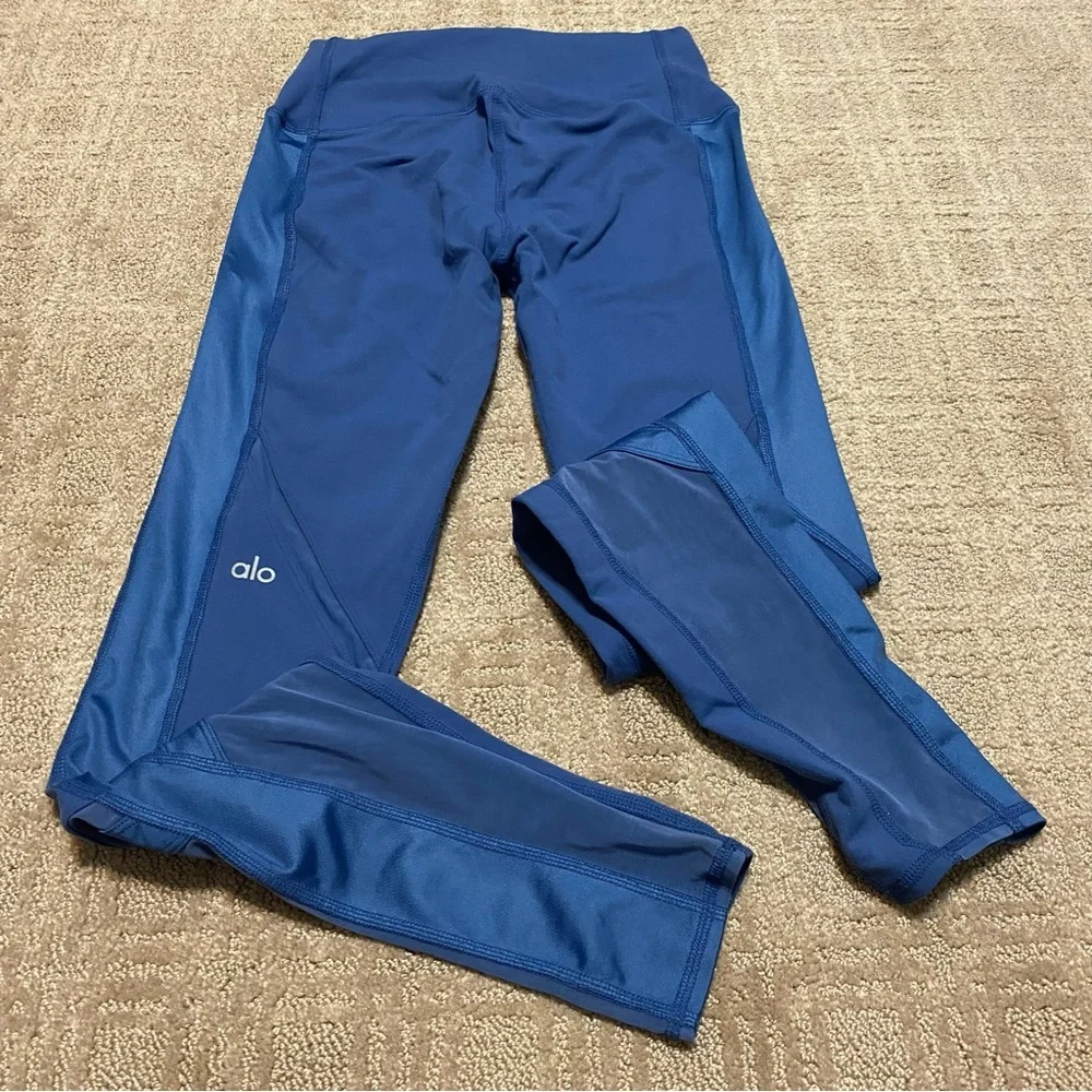 {ALO Yoga} Blue Athletic Yoga Leggings With Mesh Panels~ Size XS-S
